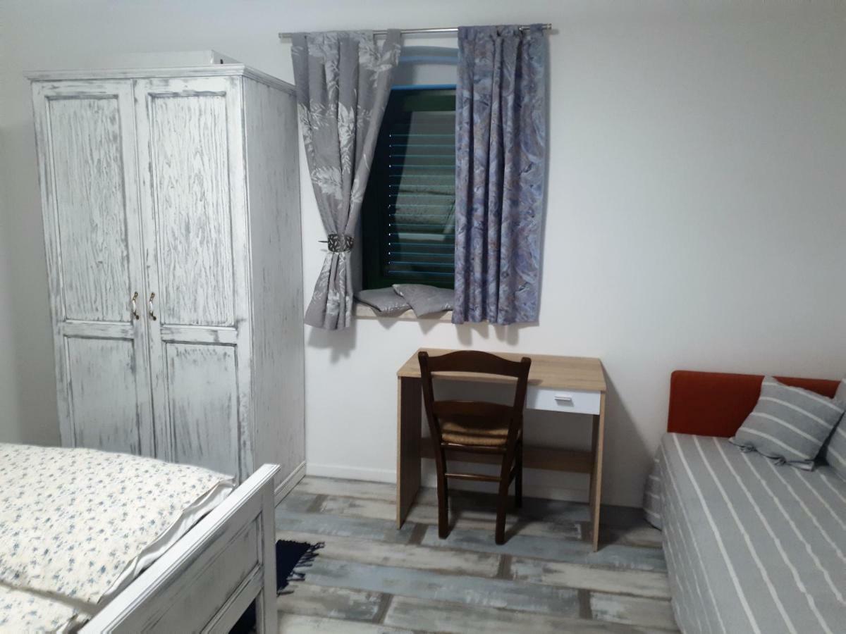 Apartment Terra Rossa Kastelir Luaran gambar