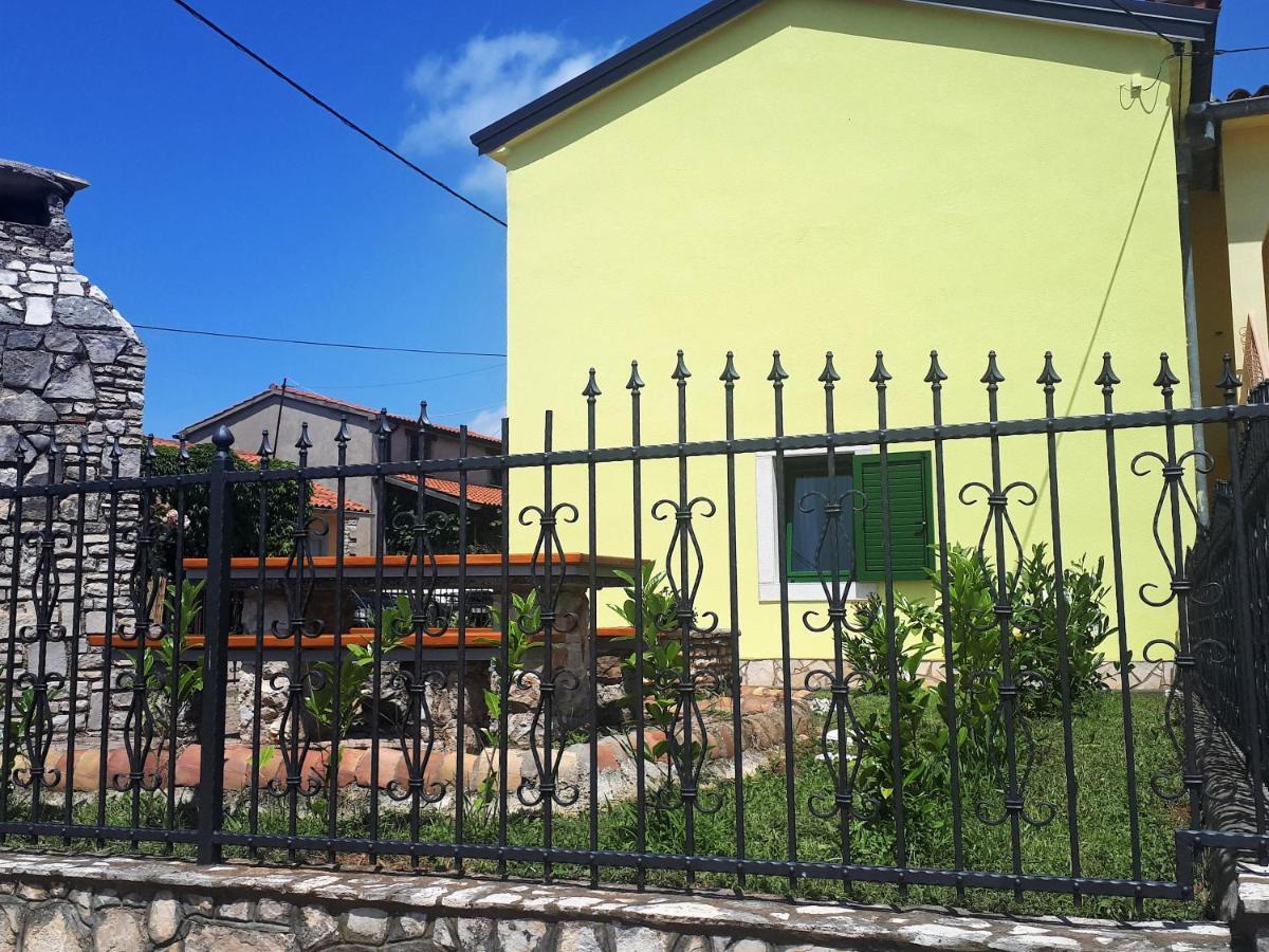 Apartment Terra Rossa Kastelir Luaran gambar