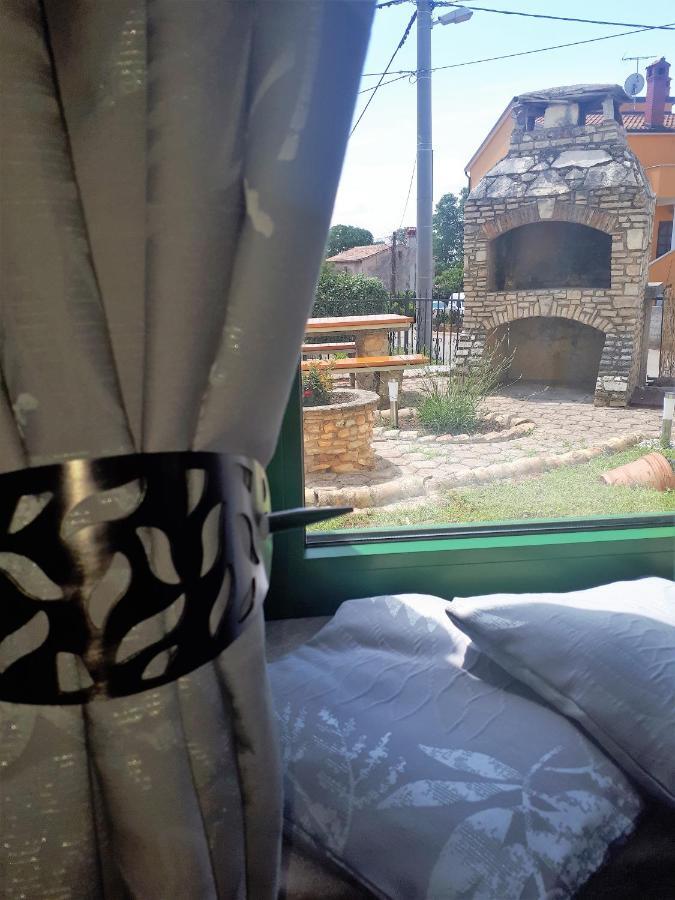 Apartment Terra Rossa Kastelir Luaran gambar